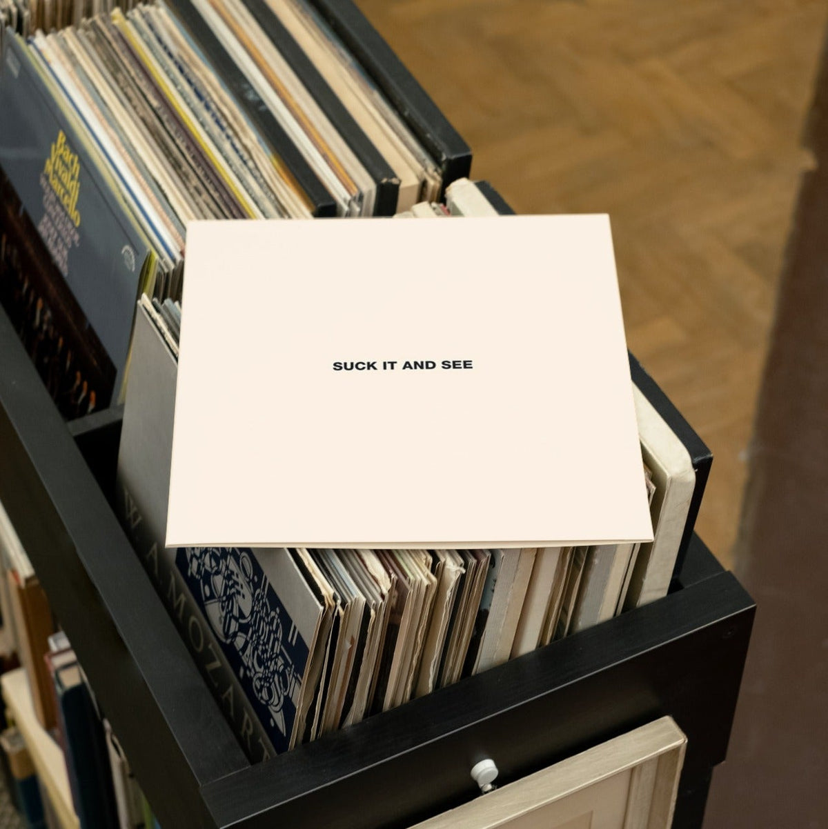 Arctic Monkeys - Suck It And See - {vinyl LP}